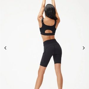 Outdoor Voices biker short 8“ SuperForm with pockets